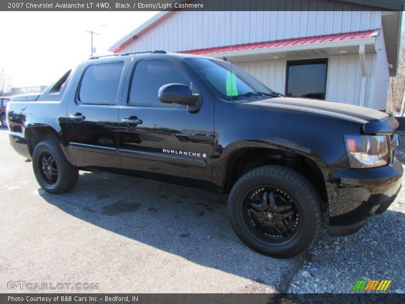 Black / Ebony/Light Cashmere 2007 Chevrolet Avalanche LT 4WD