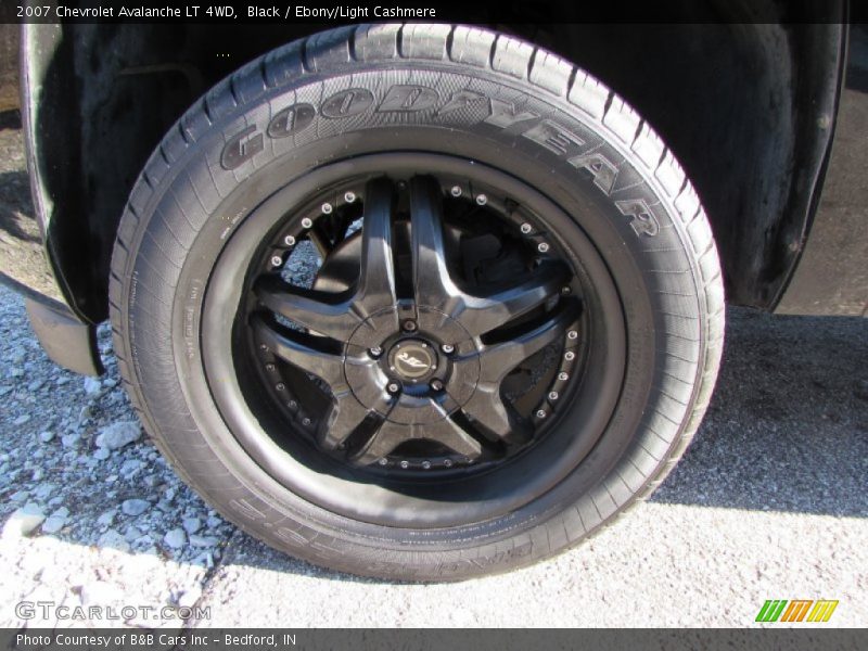 Black / Ebony/Light Cashmere 2007 Chevrolet Avalanche LT 4WD
