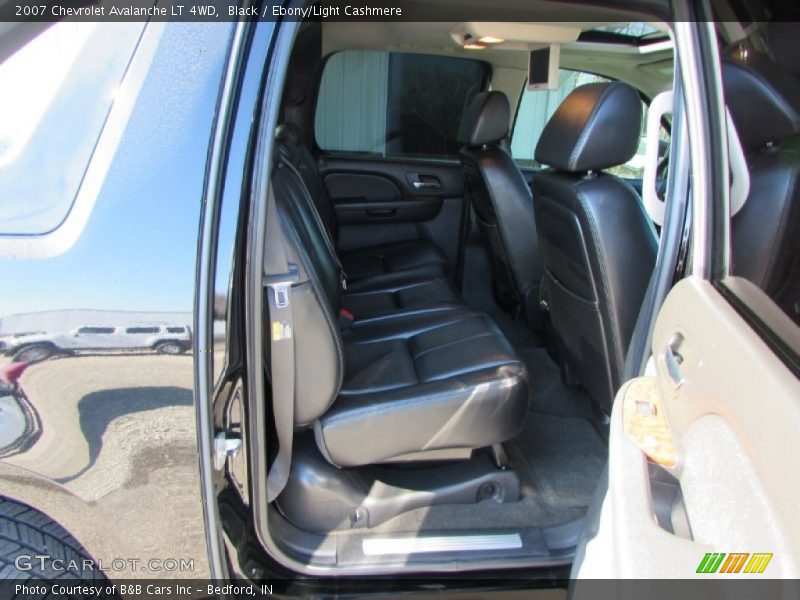 Black / Ebony/Light Cashmere 2007 Chevrolet Avalanche LT 4WD