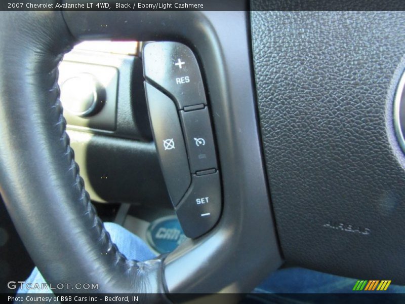 Black / Ebony/Light Cashmere 2007 Chevrolet Avalanche LT 4WD