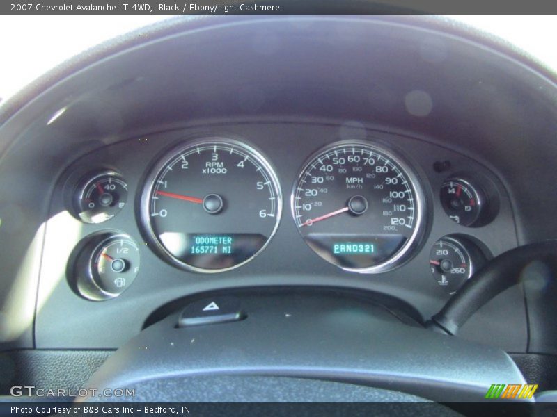 Black / Ebony/Light Cashmere 2007 Chevrolet Avalanche LT 4WD