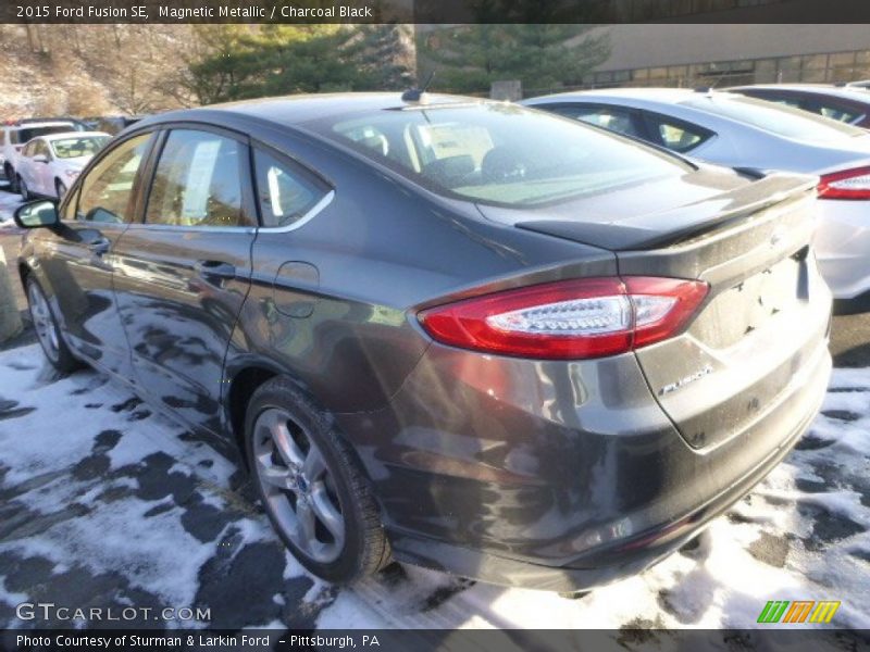 Magnetic Metallic / Charcoal Black 2015 Ford Fusion SE