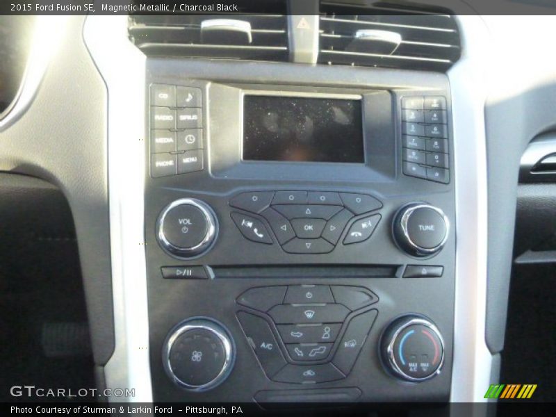 Magnetic Metallic / Charcoal Black 2015 Ford Fusion SE