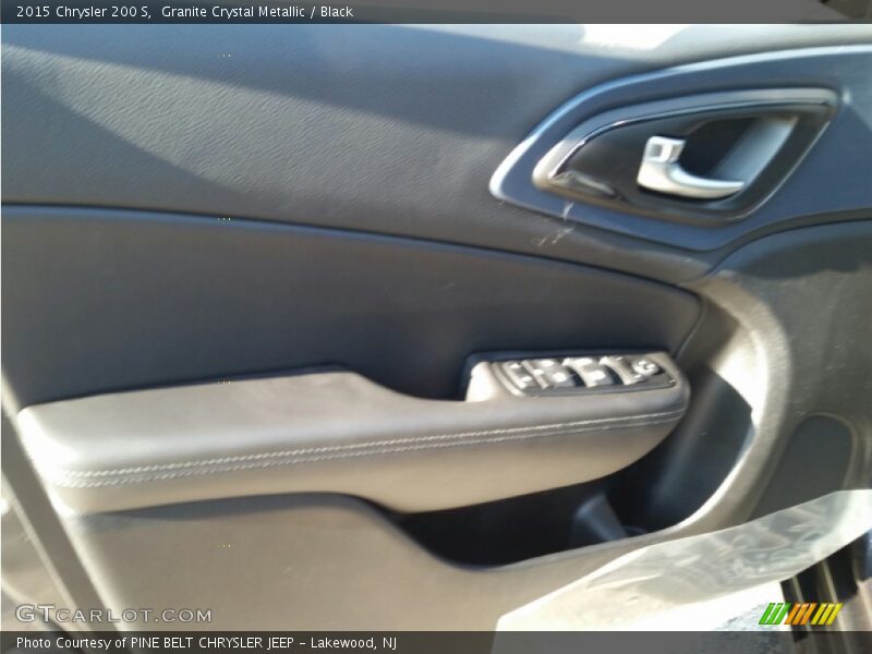 Granite Crystal Metallic / Black 2015 Chrysler 200 S
