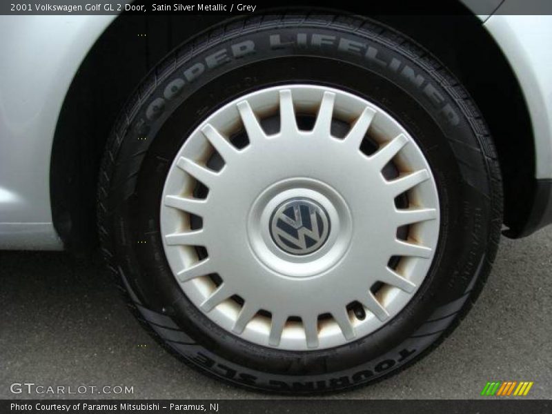 Satin Silver Metallic / Grey 2001 Volkswagen Golf GL 2 Door