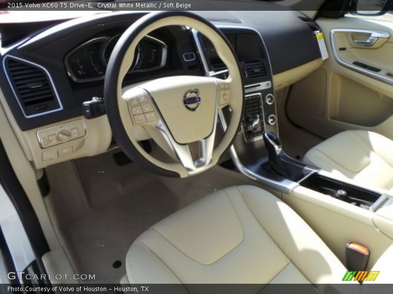 Crystal White Metallic / Soft Beige 2015 Volvo XC60 T5 Drive-E
