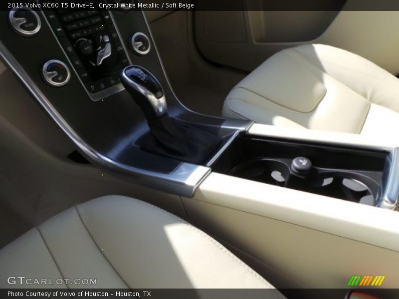 Crystal White Metallic / Soft Beige 2015 Volvo XC60 T5 Drive-E