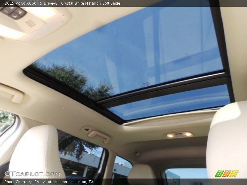 Crystal White Metallic / Soft Beige 2015 Volvo XC60 T5 Drive-E
