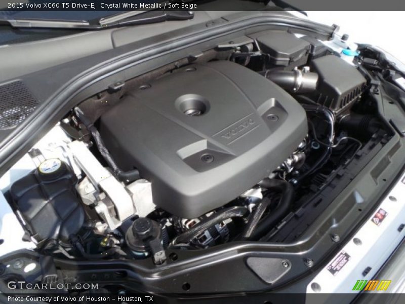 Crystal White Metallic / Soft Beige 2015 Volvo XC60 T5 Drive-E