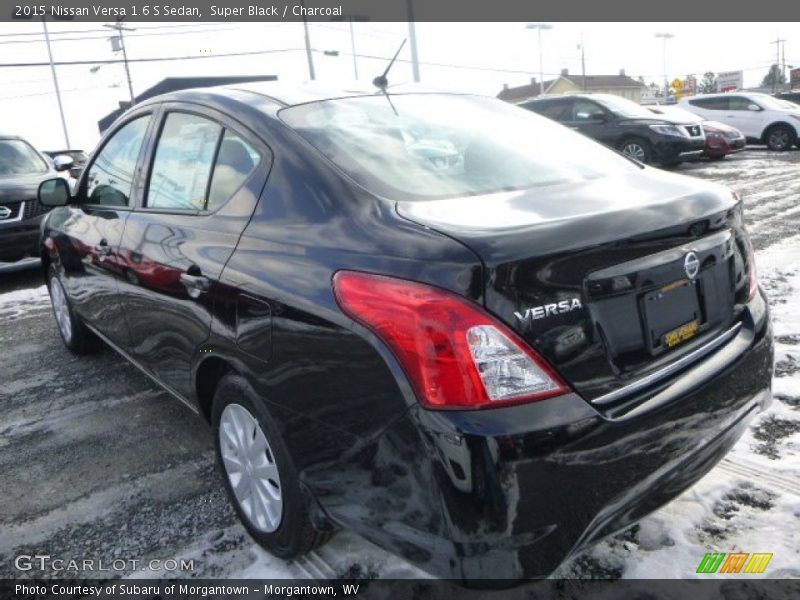 Super Black / Charcoal 2015 Nissan Versa 1.6 S Sedan