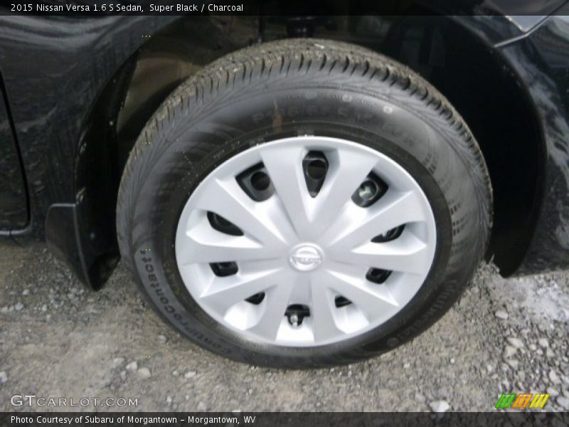 Super Black / Charcoal 2015 Nissan Versa 1.6 S Sedan