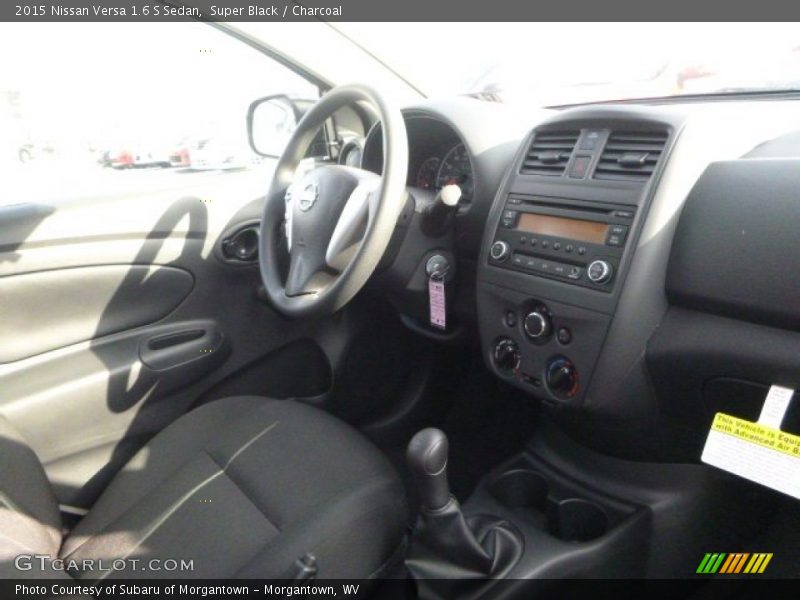 Super Black / Charcoal 2015 Nissan Versa 1.6 S Sedan