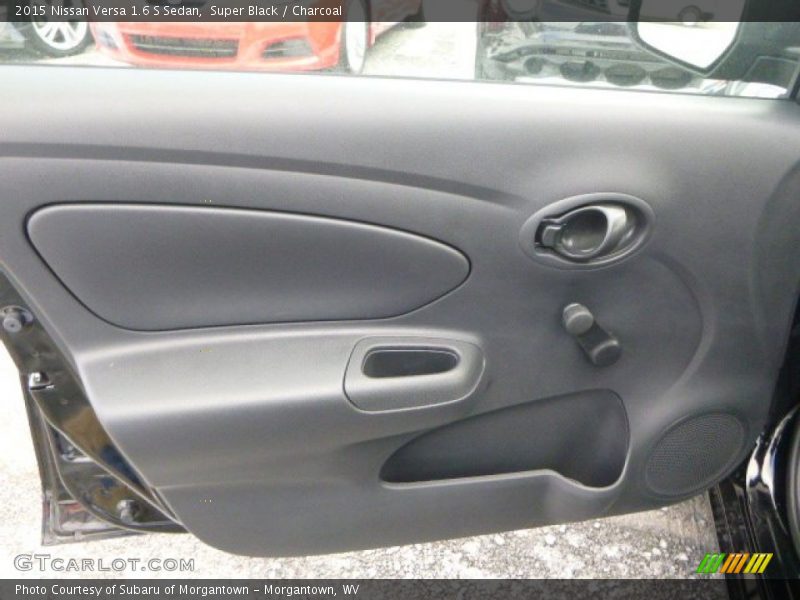 Super Black / Charcoal 2015 Nissan Versa 1.6 S Sedan