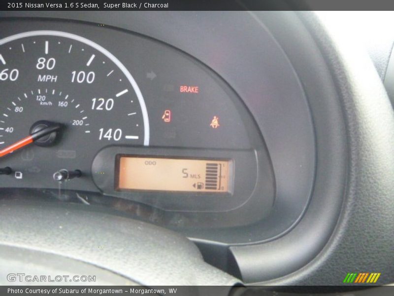 Super Black / Charcoal 2015 Nissan Versa 1.6 S Sedan