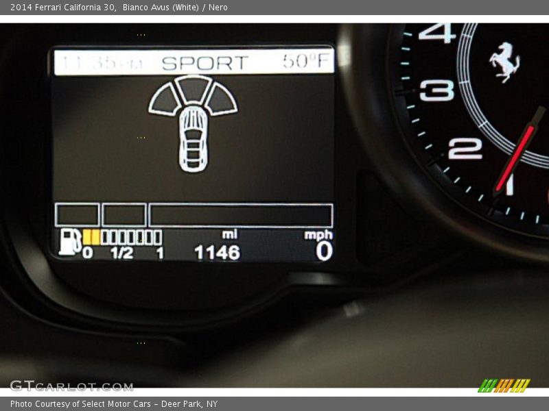 Bianco Avus (White) / Nero 2014 Ferrari California 30