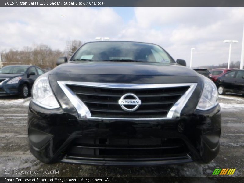 Super Black / Charcoal 2015 Nissan Versa 1.6 S Sedan