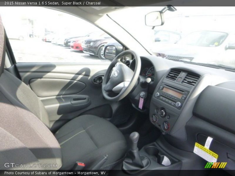 Super Black / Charcoal 2015 Nissan Versa 1.6 S Sedan
