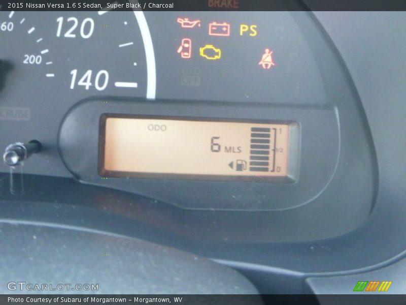 Super Black / Charcoal 2015 Nissan Versa 1.6 S Sedan