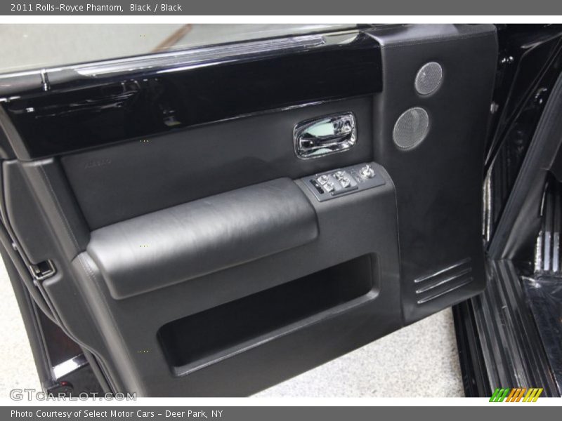 Black / Black 2011 Rolls-Royce Phantom