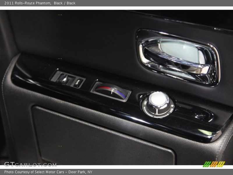 Black / Black 2011 Rolls-Royce Phantom