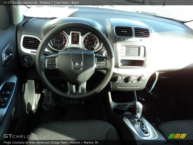 Redline 2 Coat Pearl / Black 2015 Dodge Journey SE