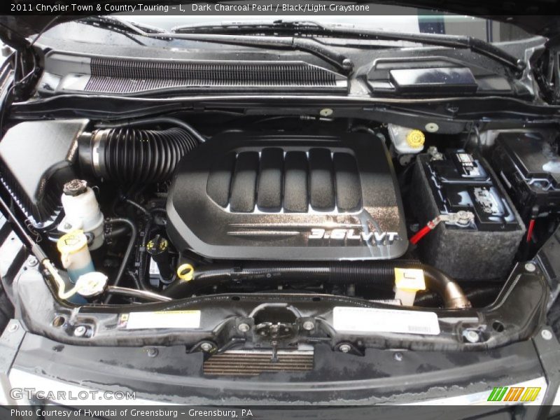 Dark Charcoal Pearl / Black/Light Graystone 2011 Chrysler Town & Country Touring - L