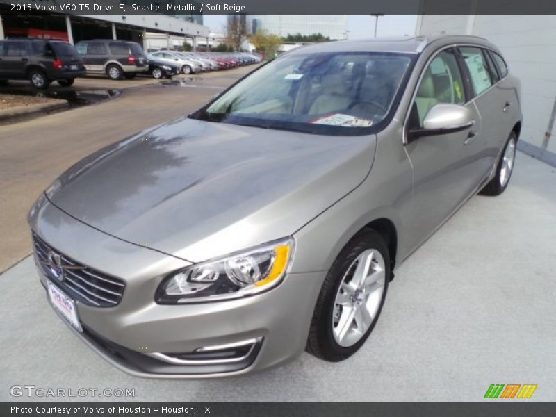 Seashell Metallic / Soft Beige 2015 Volvo V60 T5 Drive-E