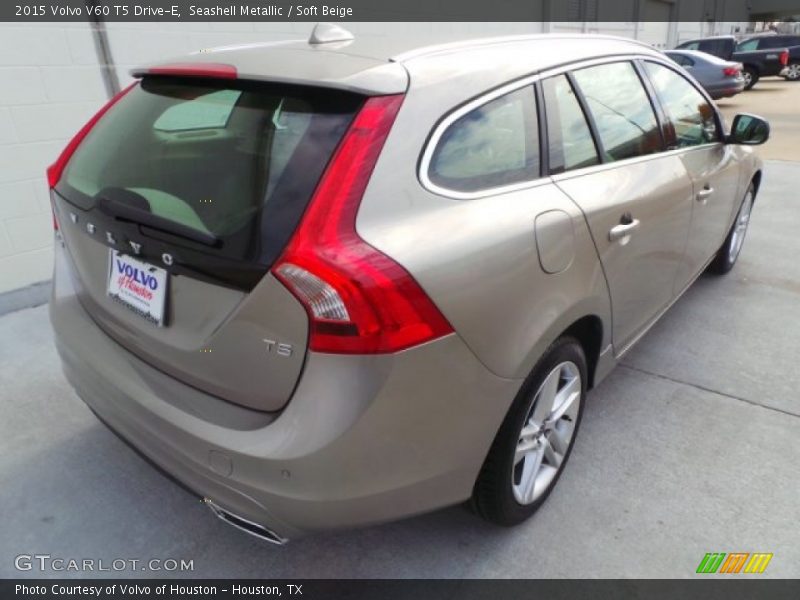 Seashell Metallic / Soft Beige 2015 Volvo V60 T5 Drive-E