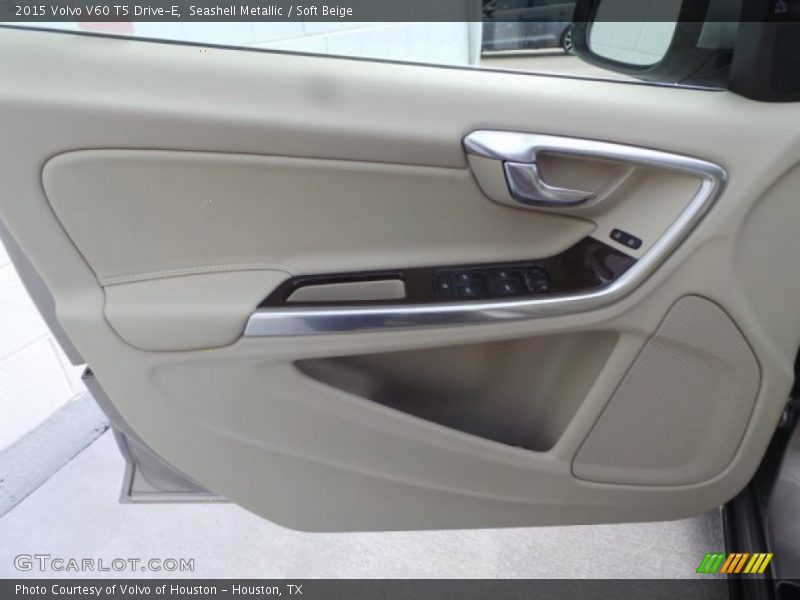 Seashell Metallic / Soft Beige 2015 Volvo V60 T5 Drive-E