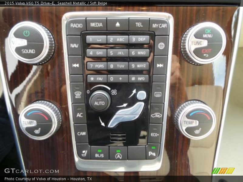 Seashell Metallic / Soft Beige 2015 Volvo V60 T5 Drive-E