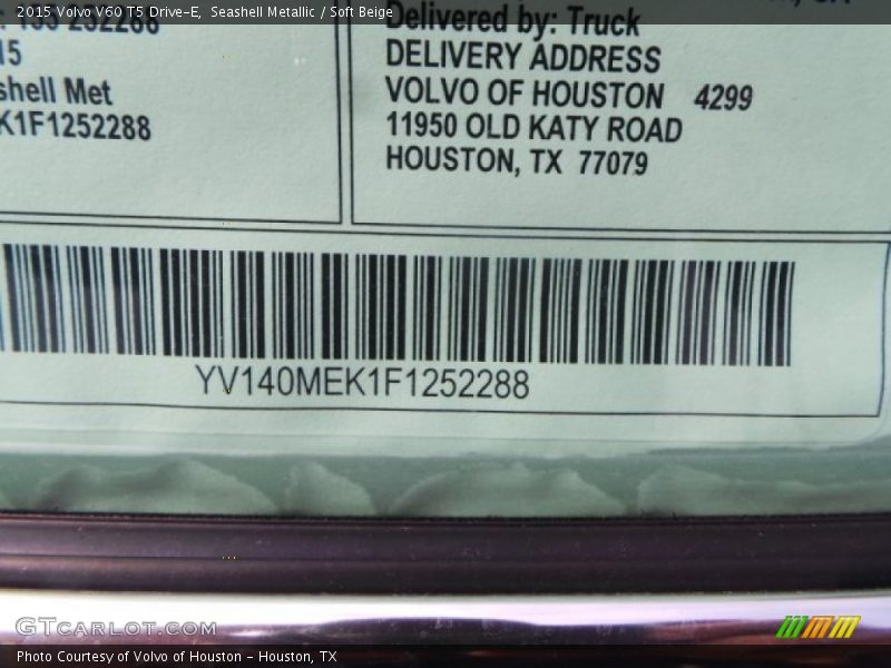Seashell Metallic / Soft Beige 2015 Volvo V60 T5 Drive-E