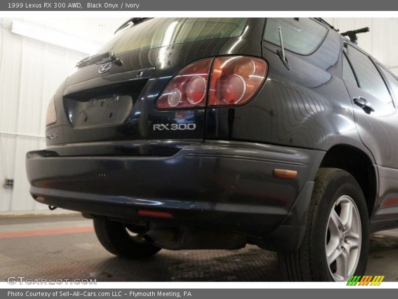 Black Onyx / Ivory 1999 Lexus RX 300 AWD