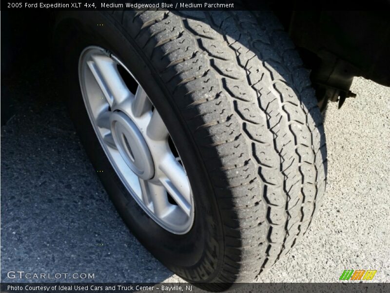 Medium Wedgewood Blue / Medium Parchment 2005 Ford Expedition XLT 4x4