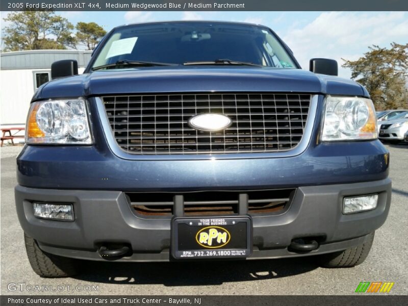 Medium Wedgewood Blue / Medium Parchment 2005 Ford Expedition XLT 4x4