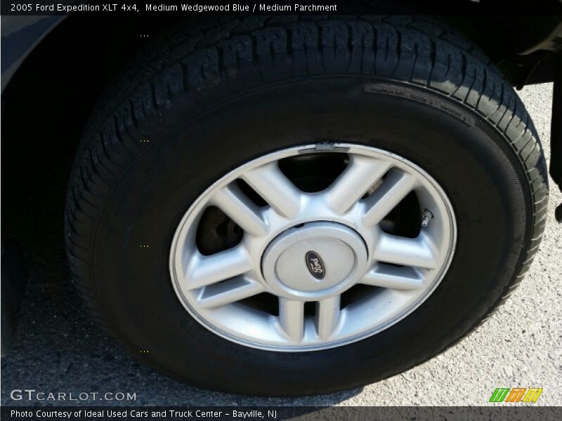 Medium Wedgewood Blue / Medium Parchment 2005 Ford Expedition XLT 4x4