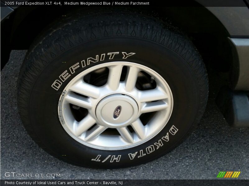Medium Wedgewood Blue / Medium Parchment 2005 Ford Expedition XLT 4x4