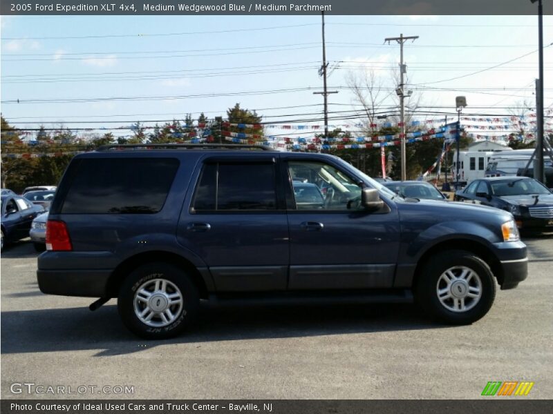Medium Wedgewood Blue / Medium Parchment 2005 Ford Expedition XLT 4x4