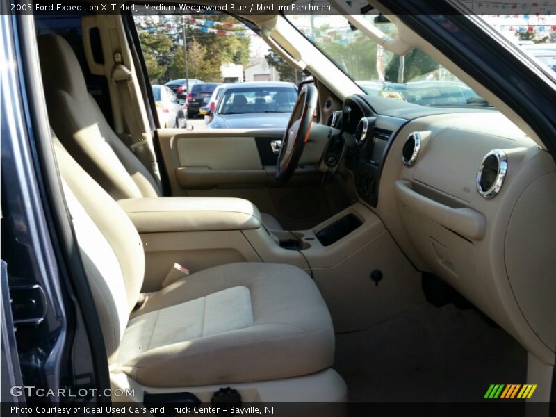 Medium Wedgewood Blue / Medium Parchment 2005 Ford Expedition XLT 4x4