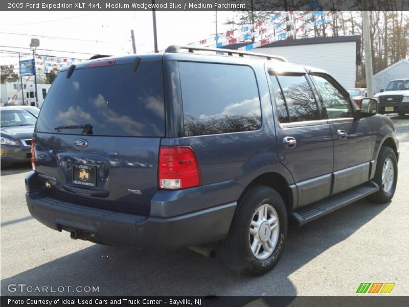 Medium Wedgewood Blue / Medium Parchment 2005 Ford Expedition XLT 4x4
