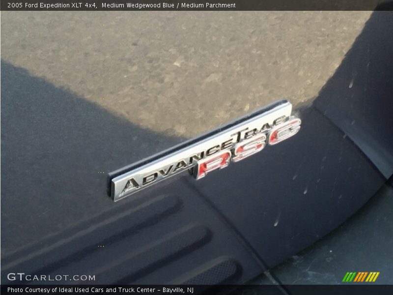 Medium Wedgewood Blue / Medium Parchment 2005 Ford Expedition XLT 4x4