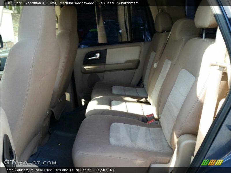 Medium Wedgewood Blue / Medium Parchment 2005 Ford Expedition XLT 4x4