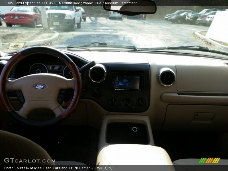 Medium Wedgewood Blue / Medium Parchment 2005 Ford Expedition XLT 4x4