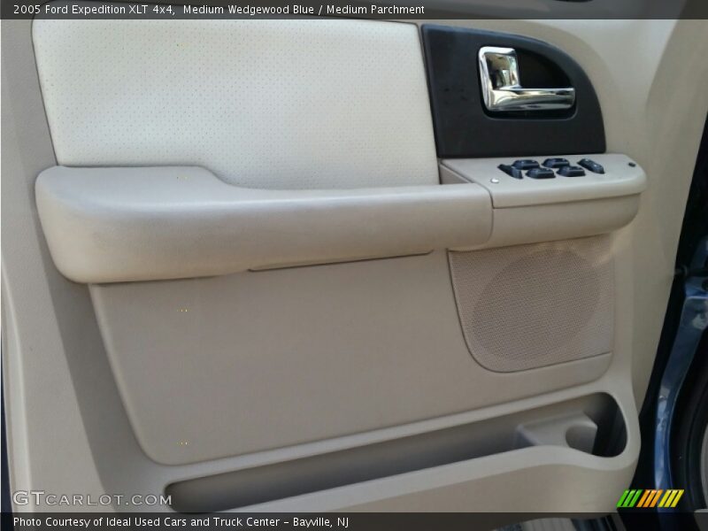 Medium Wedgewood Blue / Medium Parchment 2005 Ford Expedition XLT 4x4