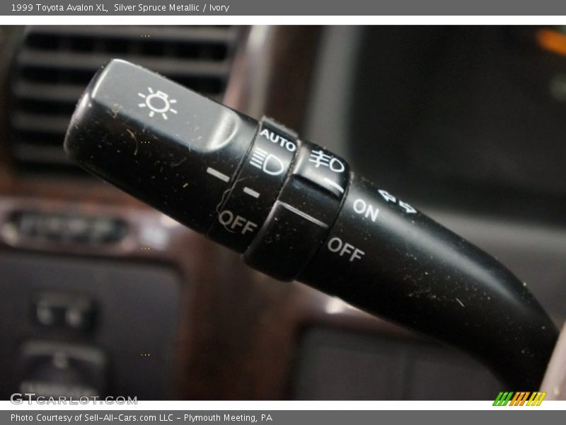 Silver Spruce Metallic / Ivory 1999 Toyota Avalon XL