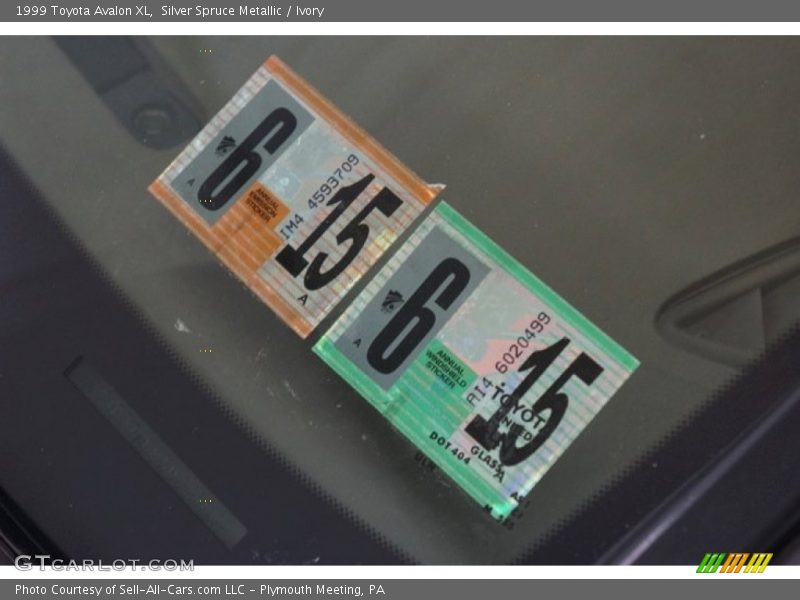 Silver Spruce Metallic / Ivory 1999 Toyota Avalon XL