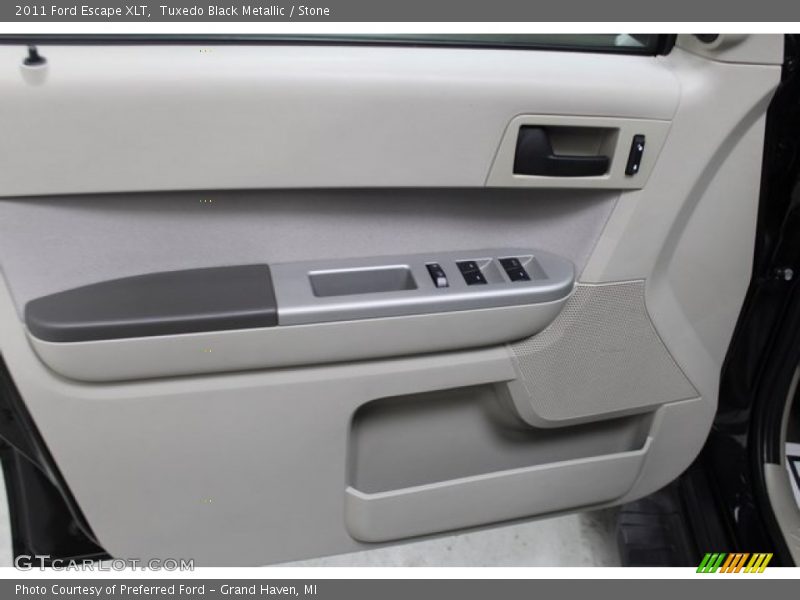 Tuxedo Black Metallic / Stone 2011 Ford Escape XLT