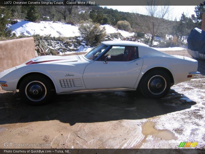 Classic White / Red 1972 Chevrolet Corvette Stingray Coupe