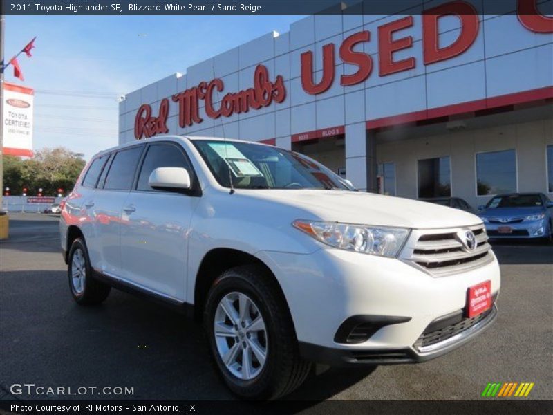 Blizzard White Pearl / Sand Beige 2011 Toyota Highlander SE