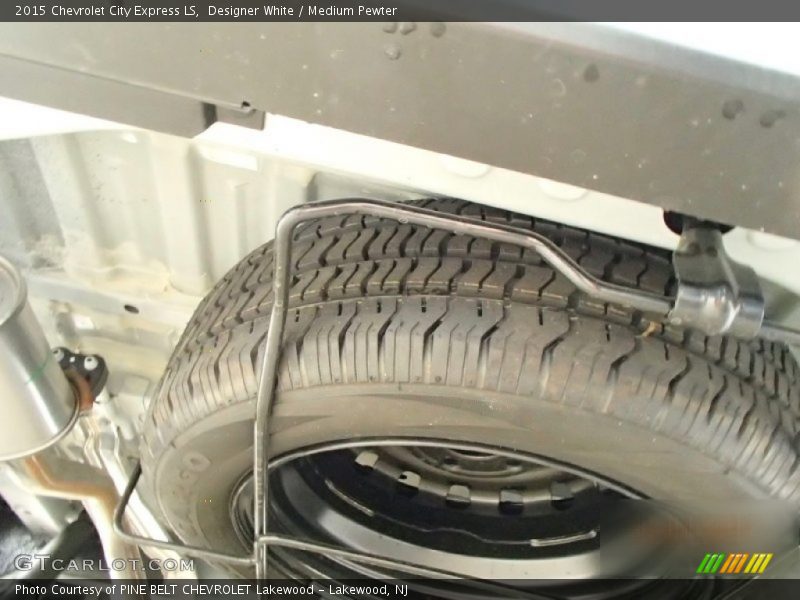 Designer White / Medium Pewter 2015 Chevrolet City Express LS