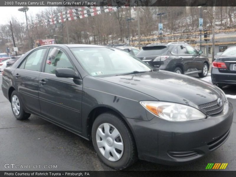 Front 3/4 View of 2003 Camry LE